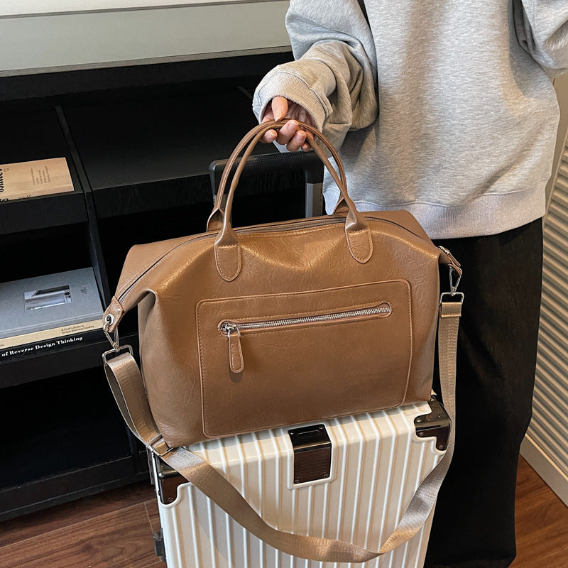 Elegant and Functional Weekend Bag Bowlift