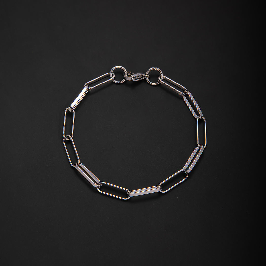 Contemporary Link Chain Necklace Bowlift