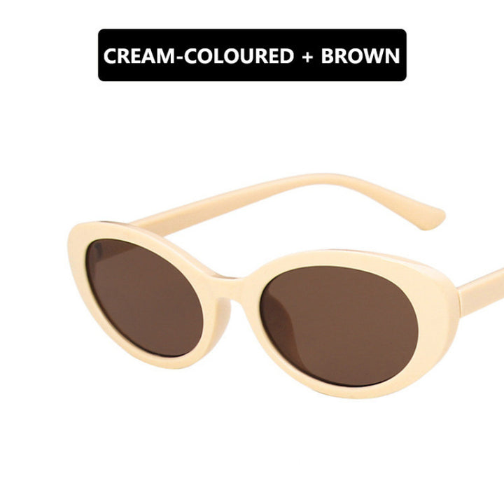 Women's Cat-Eye Sunglasses with Transparent Frame and Gradient Lenses Bowlift