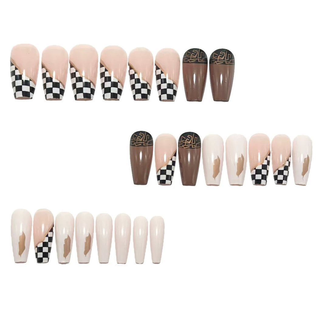 Artificial nails with modern geometric design Bowlift