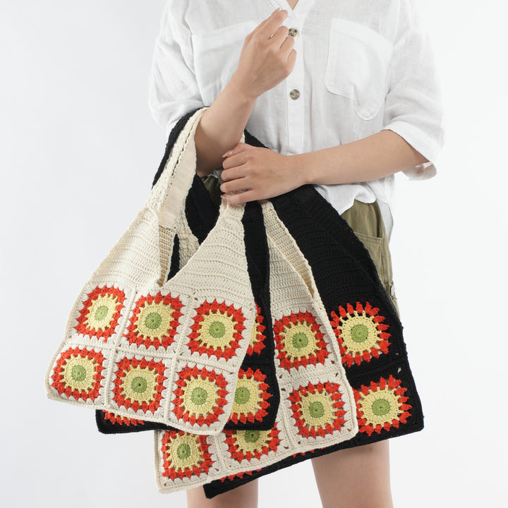 Crochet handbag with retro pattern Bowlift