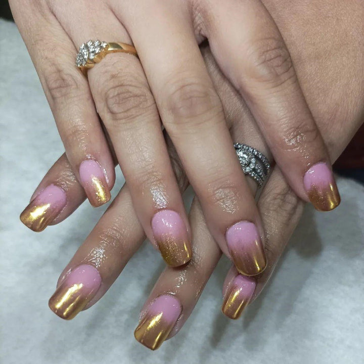 Glamorous artificial nails in elegant gradient Bowlift