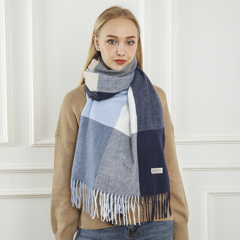 Ladies stylish patterned scarf Bowlift
