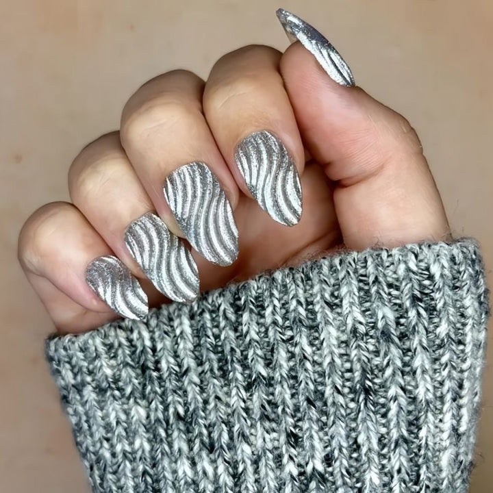 Sculpted Press-On Nail Art Bowlift