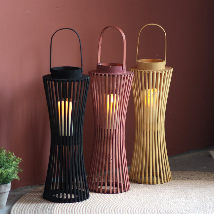 Elegant lantern made of woven wood Bowlift