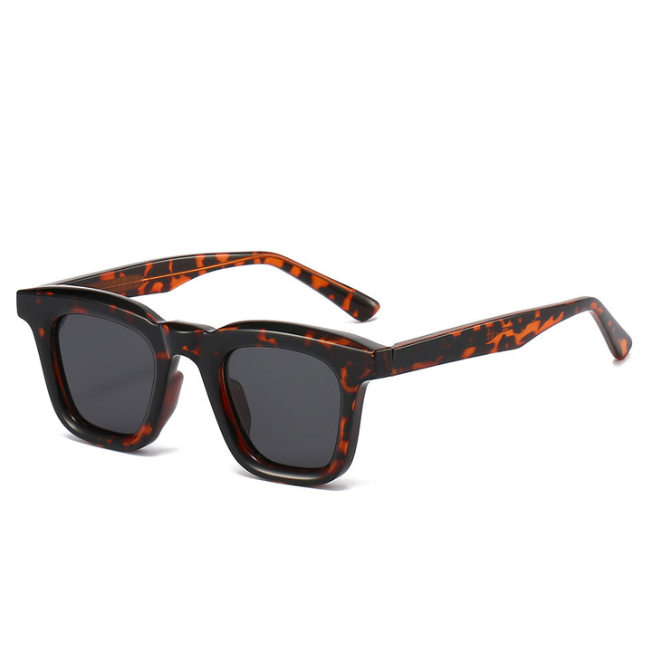 Women's fashionable sunglasses in modern square design with high UV protection Bowlift
