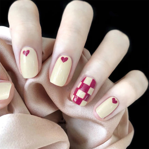 Trendy Nail Art with Heart and Checkered Patterns Bowlift
