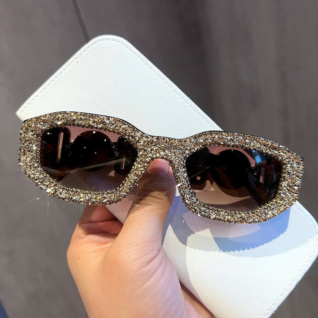 Ladies Glamorous Sunglasses Bowlift