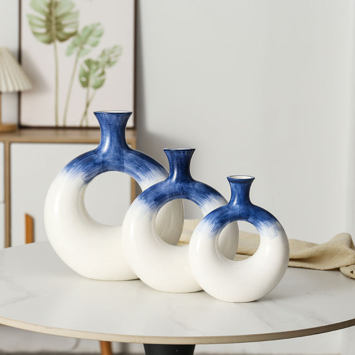 Exclusive ceramic vase Bowlift