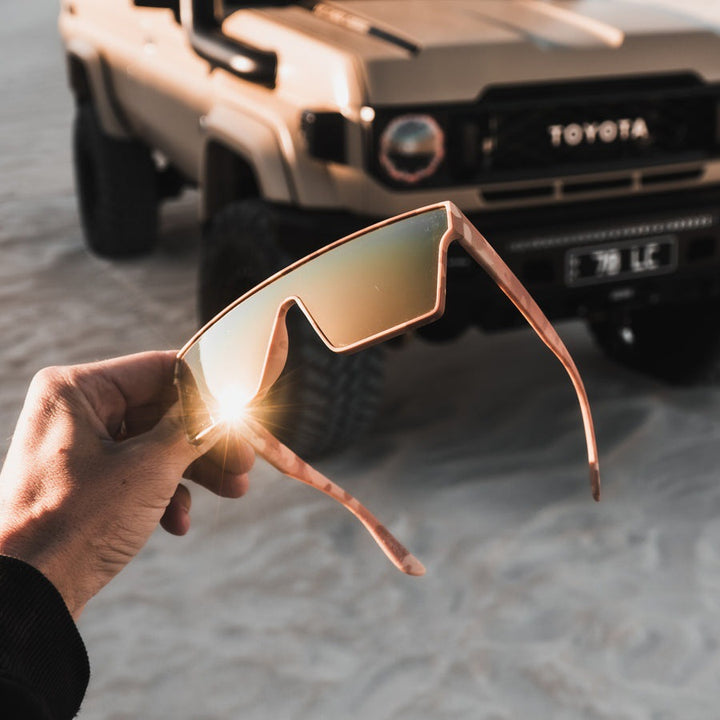 Ladies fashionable sunglasses Bowlift