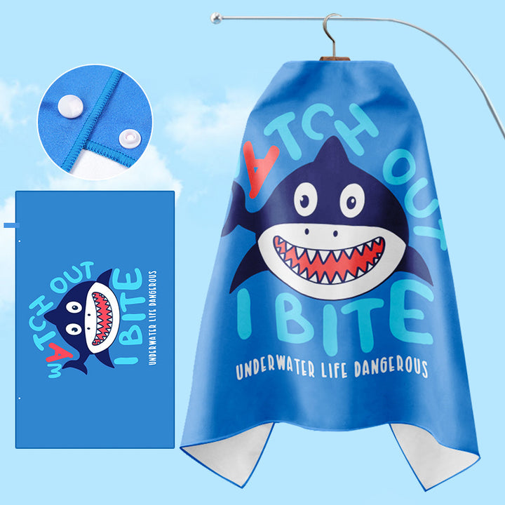 Bathrobe Bowlift with unicorn motif and practical hood