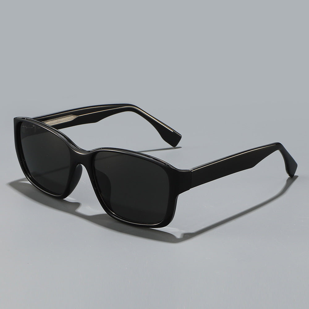 Women's sunglasses in a modern oversized style Bowlift