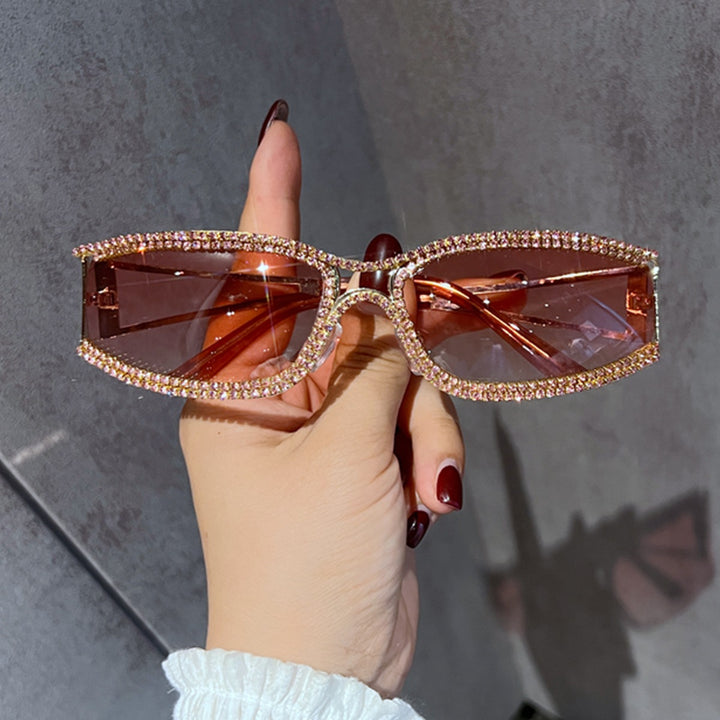 Ladies Glamorous Vintage Sunglasses with Rhinestone Trim Bowlift