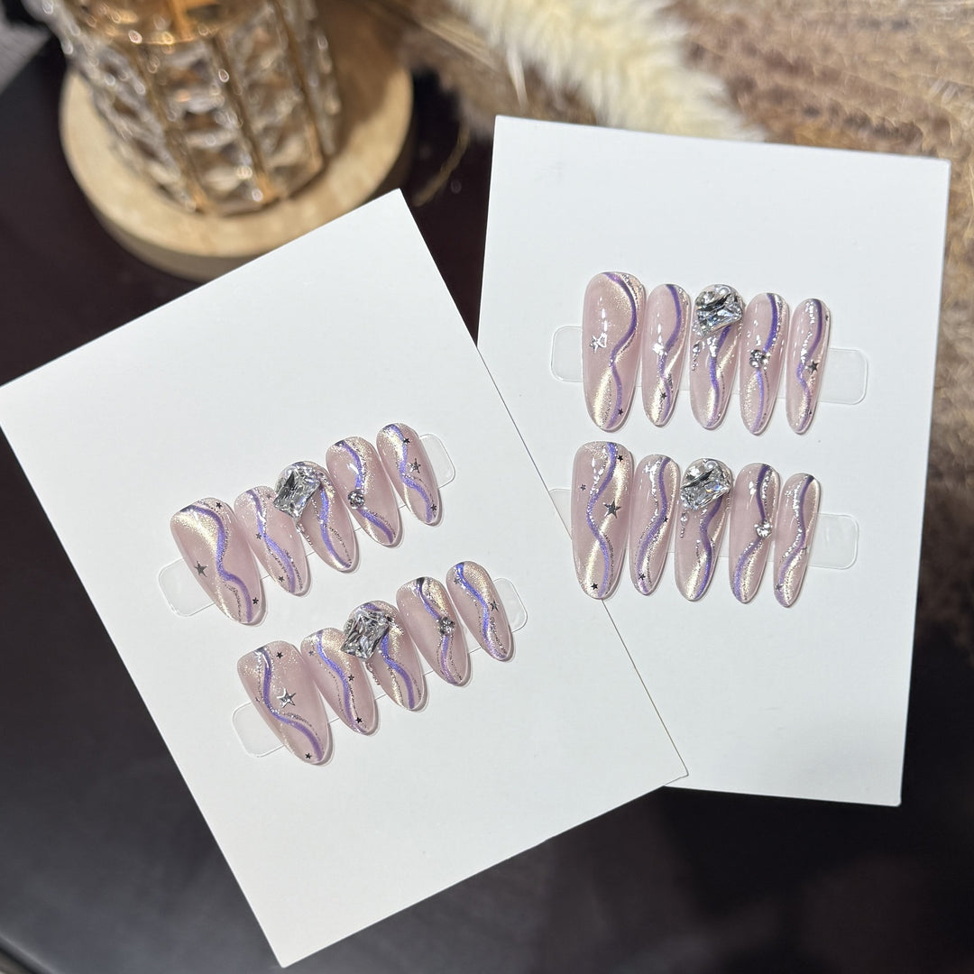Glamorous Decorative Nail Art Set Bowlift