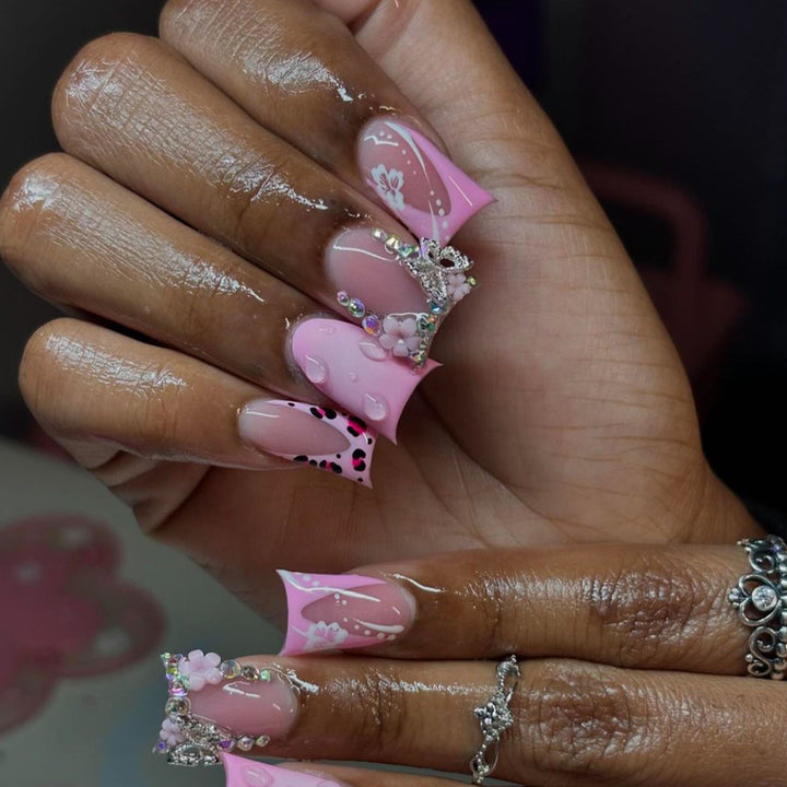 Artistic Mainstream Nail Art Extensions Bowlift