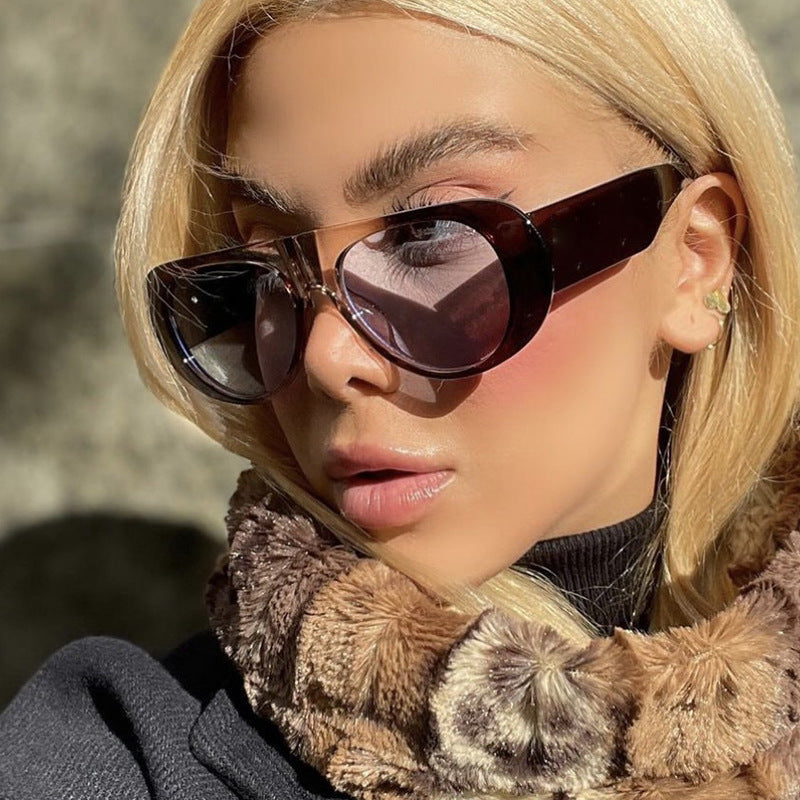 Women's Cat-Eye Sunglasses with stylish plastic frame and protective UV filter Bowlift