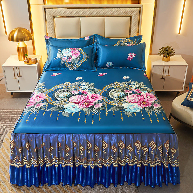 Ladies daybed cover with playful bear motif Bowlift