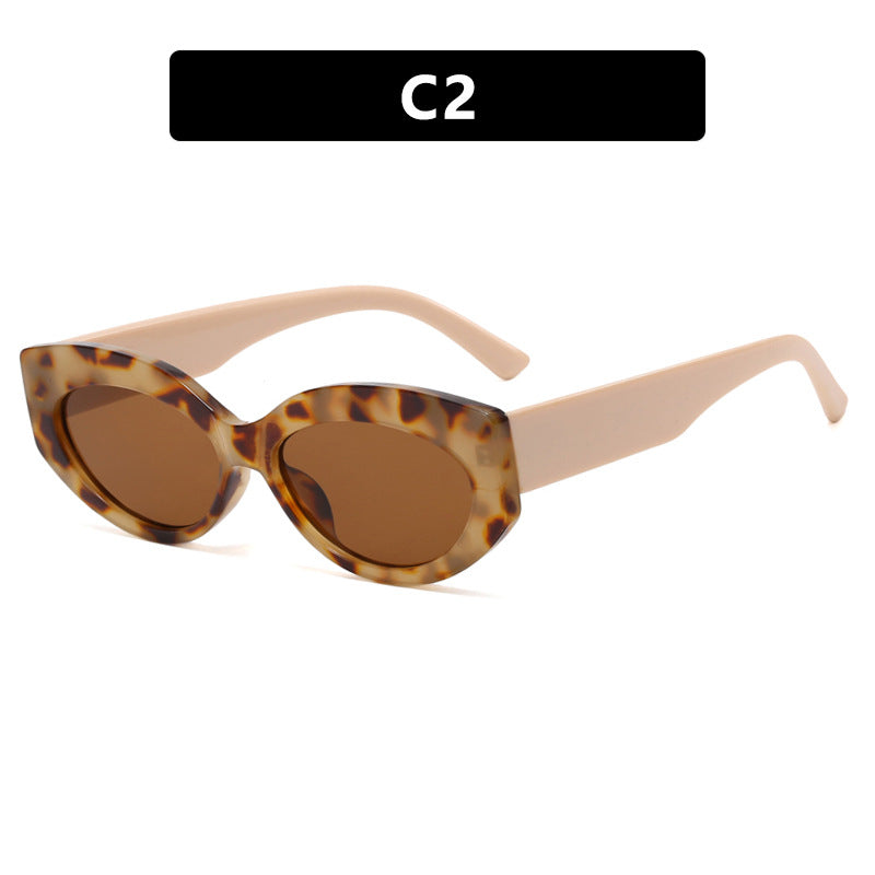 Women Cat-Eye Sunglasses in stylish plastic design Bowlift