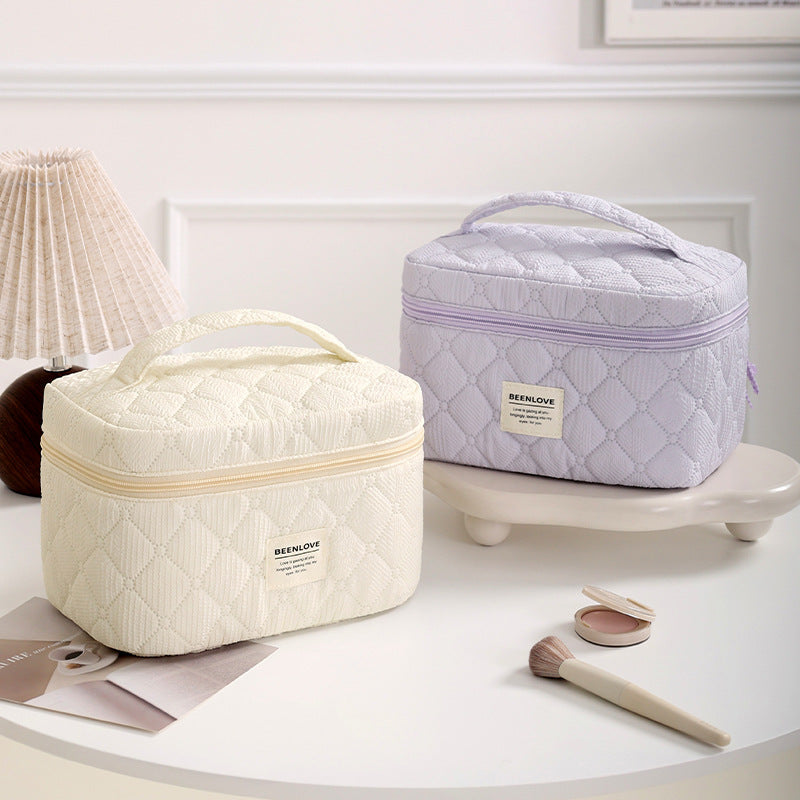 Quilted Multi-Compartment Makeup Organizer Bowlift