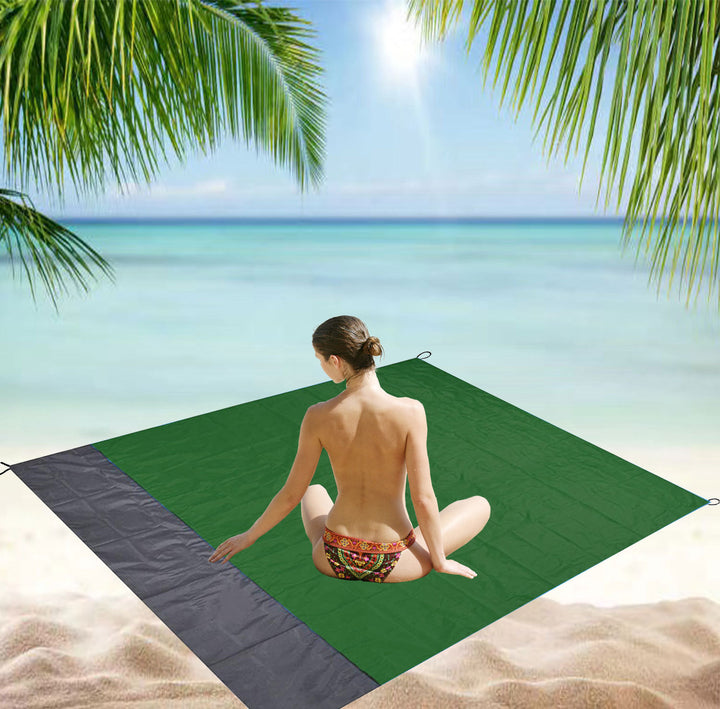 WoOutdoor Waterproof Beach Blanket Bowlift
