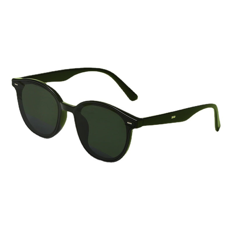 Ladies Fashion Sunglasses with trendy, round frame and UV protection Bowlift