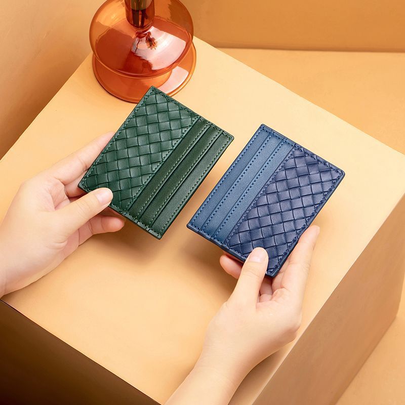 Premium Woven Leather Cardholder Bowlift