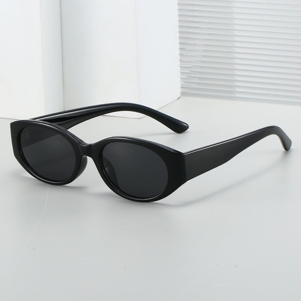 Women’s fashionable sunglasses with curved design and elegant shape Bowlift