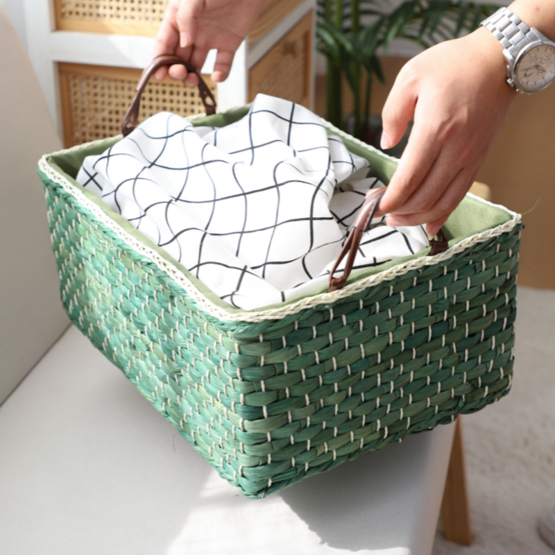 Handcrafted organizer basket with two handles Bowlift