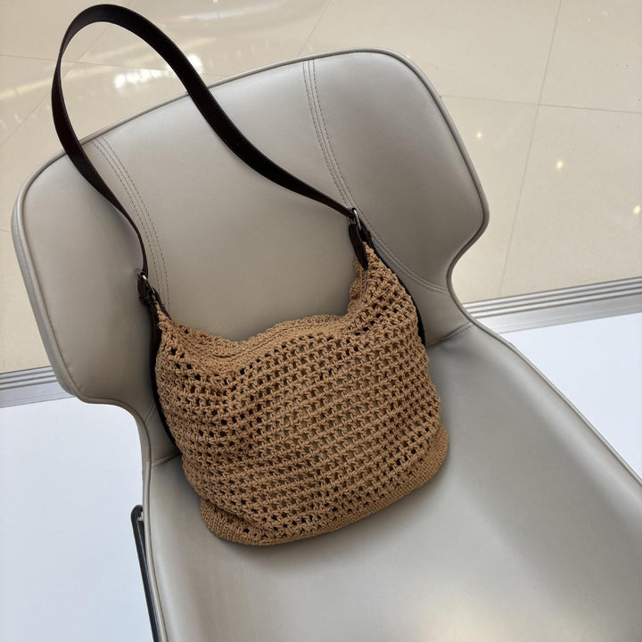 Hand-knotted strap bag Bowlift