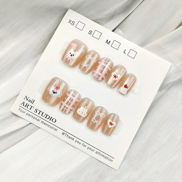 Glamorous artificial nails with holographic effect Bowlift