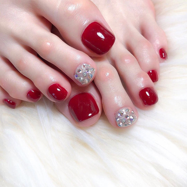 Stylish toenail design with glitter accents Bowlift