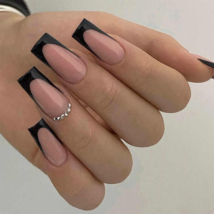 Creative nail art set with elegant black-pink design Bowlift