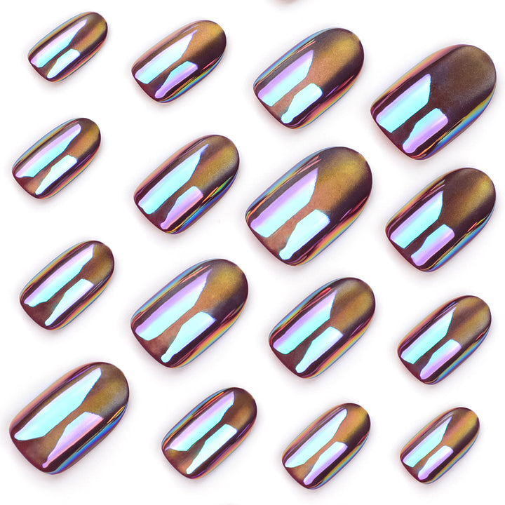 Shiny nail art with holographic effect Bowlift