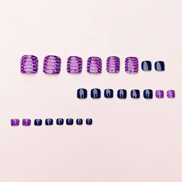 Artificial nails with glamorous snake pattern Bowlift