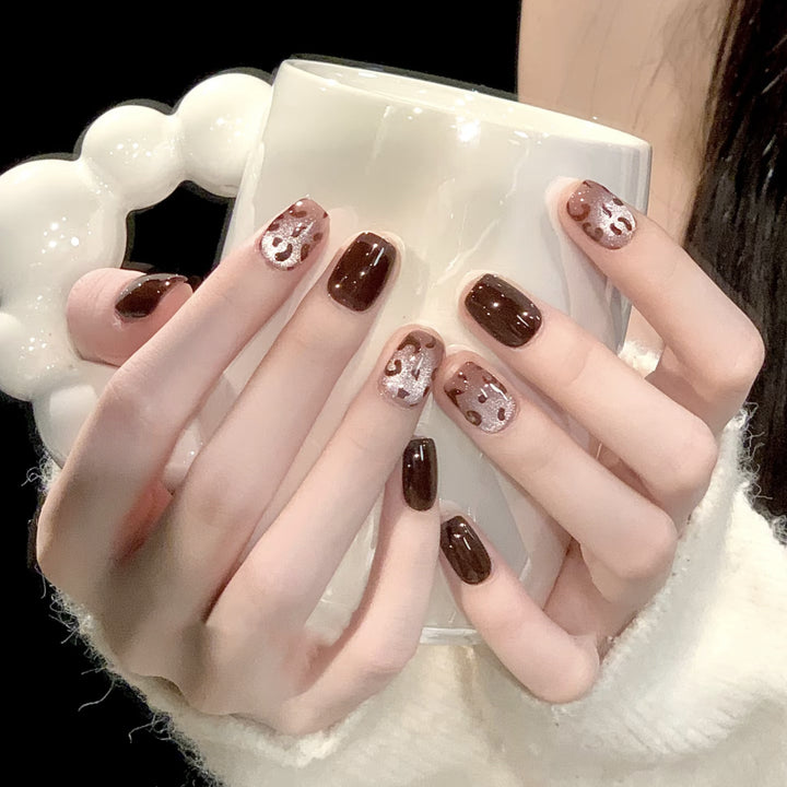 Artistic Nature-Inspired Press-On Nail Set Bowlift