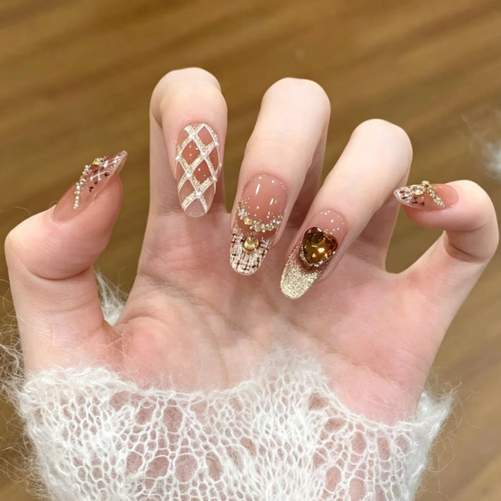Glittery Press-On Nail Set Bowlift