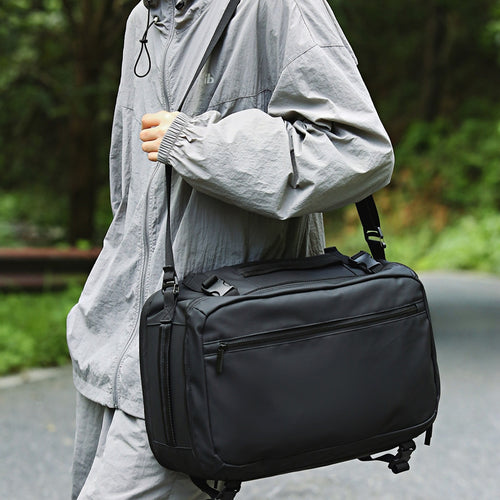 Practical shoulder bag with versatile compartments Bowlift