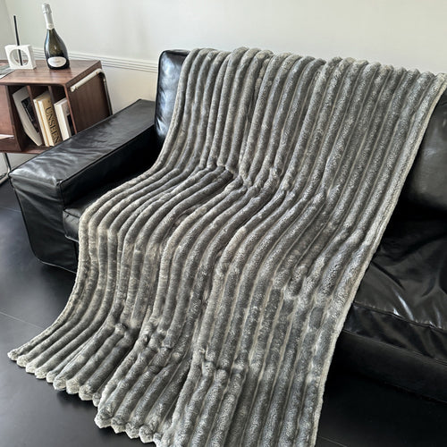 Women's Oversized Snuggle Blanket with Haptic Bowlift