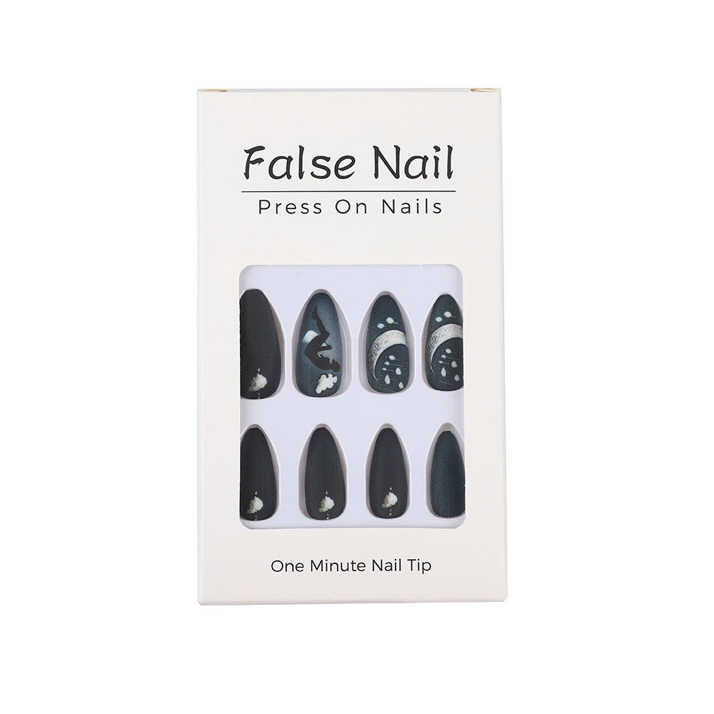 Artificial nails in moon and star design Bowlift