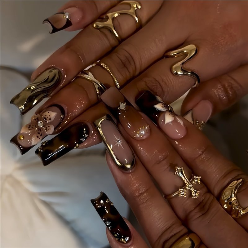 3D Floral and Gemstone Press-On Nail Set Bowlift