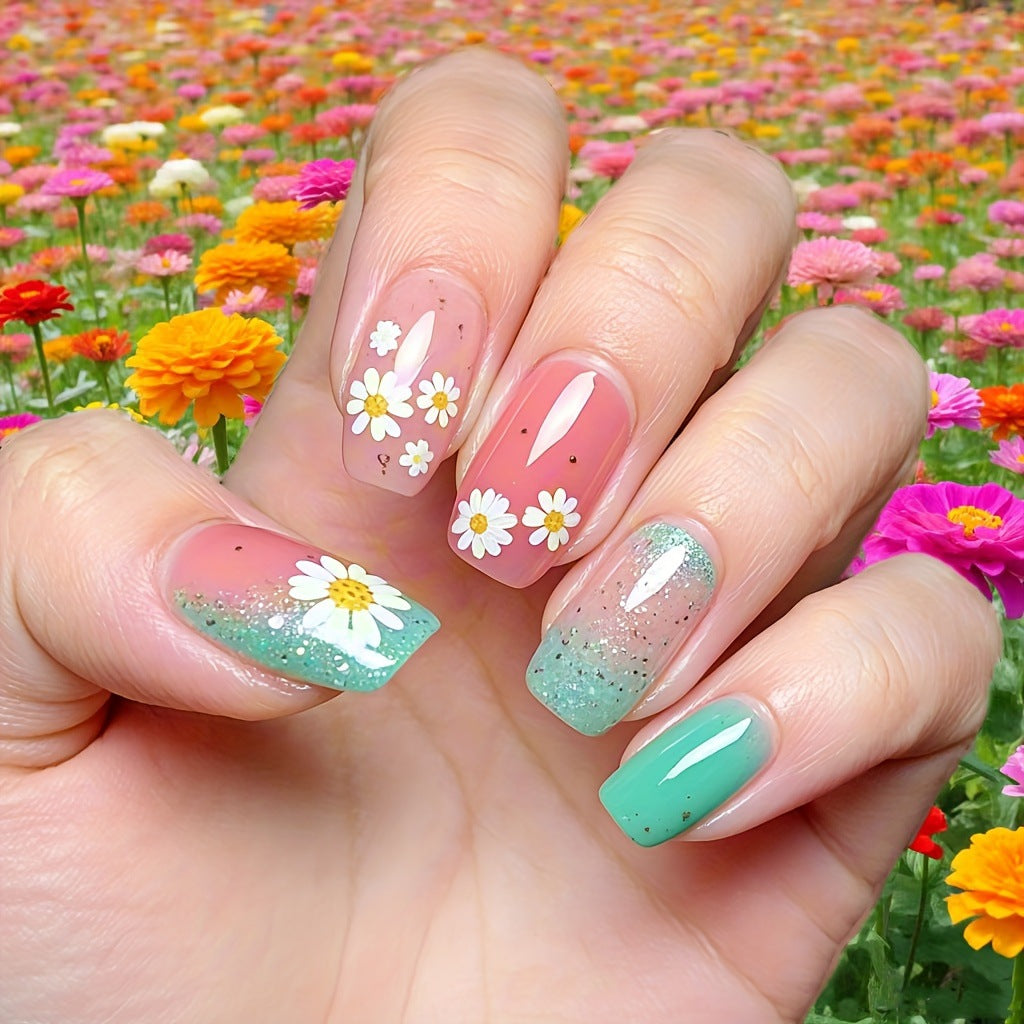 Artificial nails with summery flower designs Bowlift