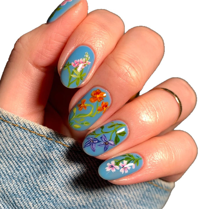 Artificial nails with floral hand design Bowlift