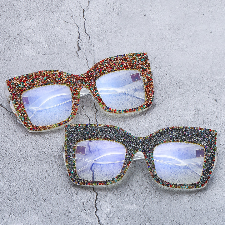 Women's striking statement sunglasses with glamorous frame Bowlift