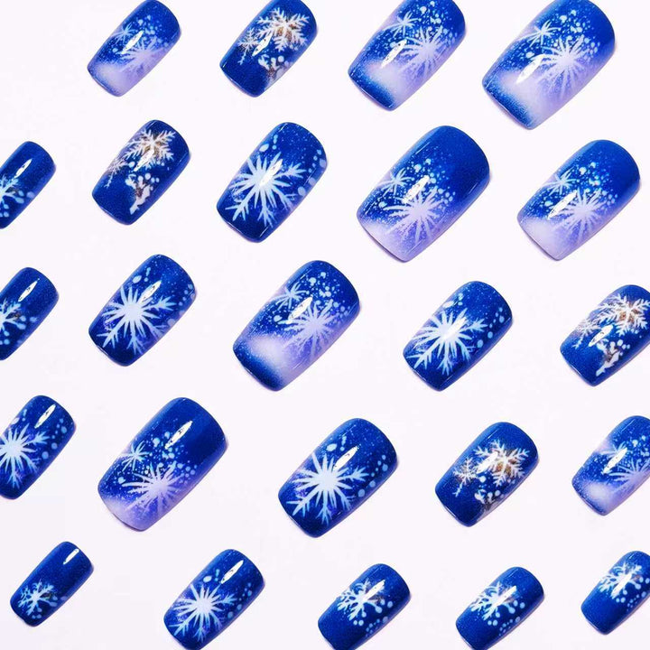 Winter-Themed Elegant Nail Art Bowlift