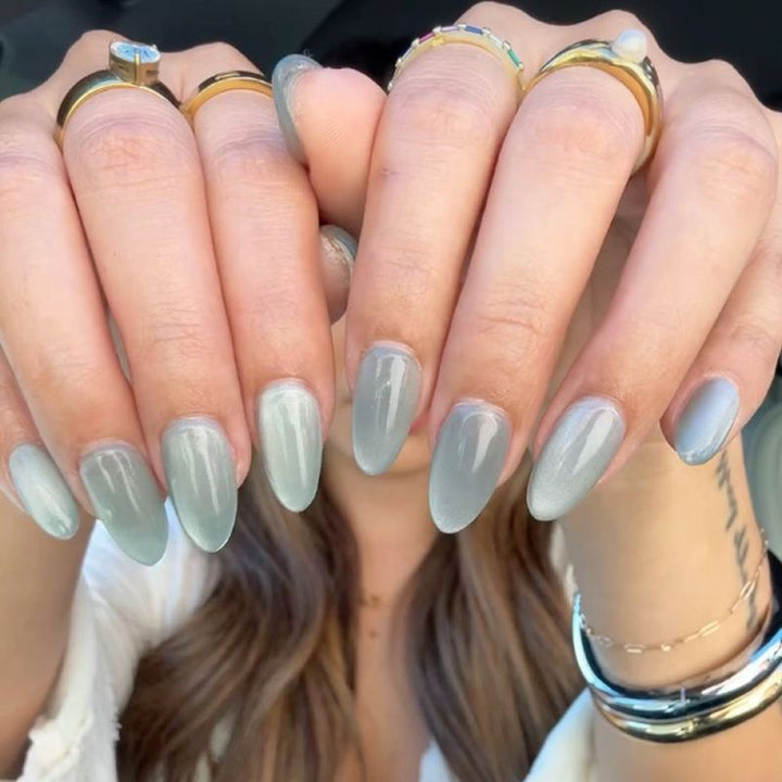 Radiant Glossy Press-On Nail Set Bowlift