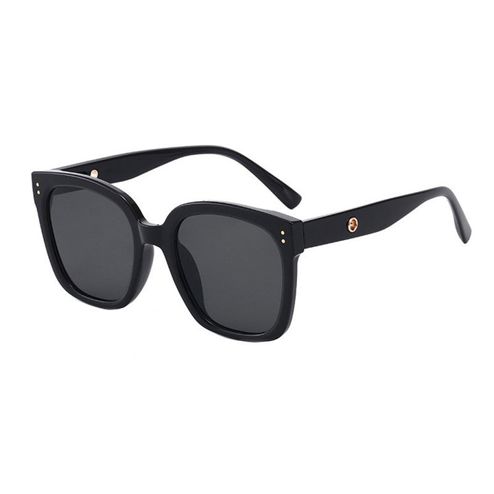 Ladies fashionable sunglasses in trendy design Bowlift