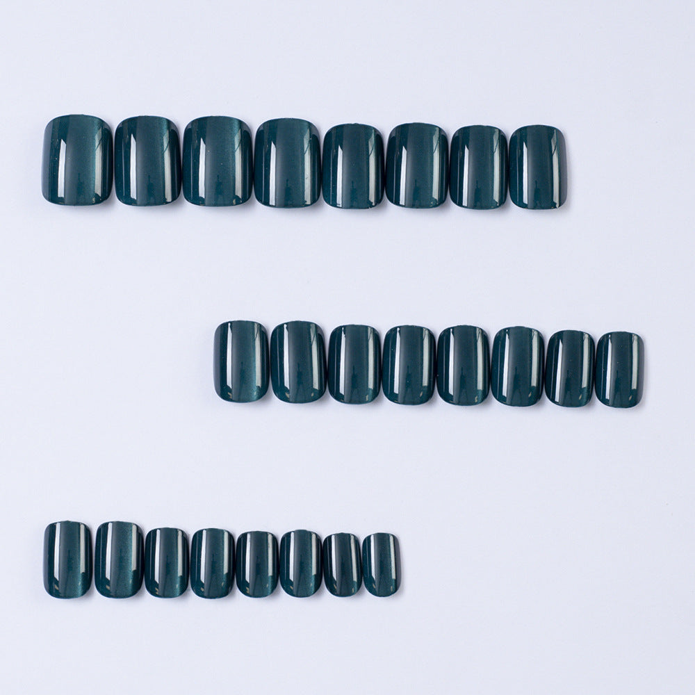 Artificial nails in elegant ombre design Bowlift