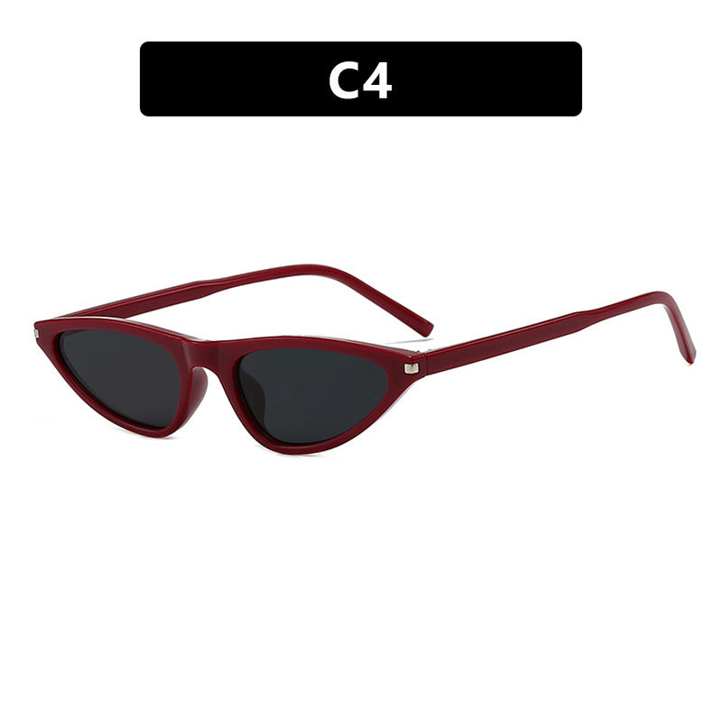 Ladies Cat-Eye Sunglasses with elegant plastic frame and UV protection Bowlift