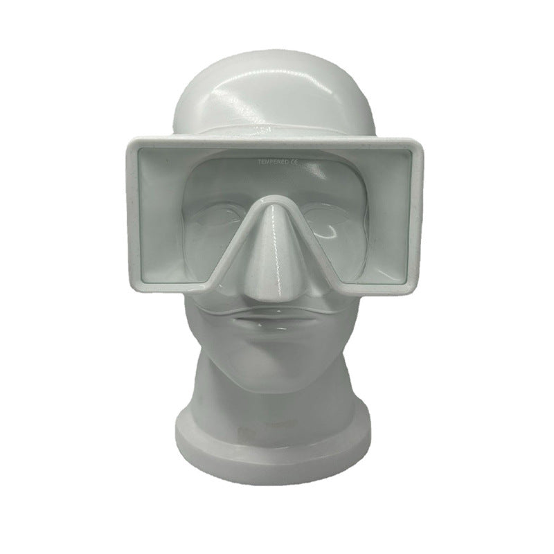 Diving mask with maximum field of view and comfortable silicone rim Bowlift