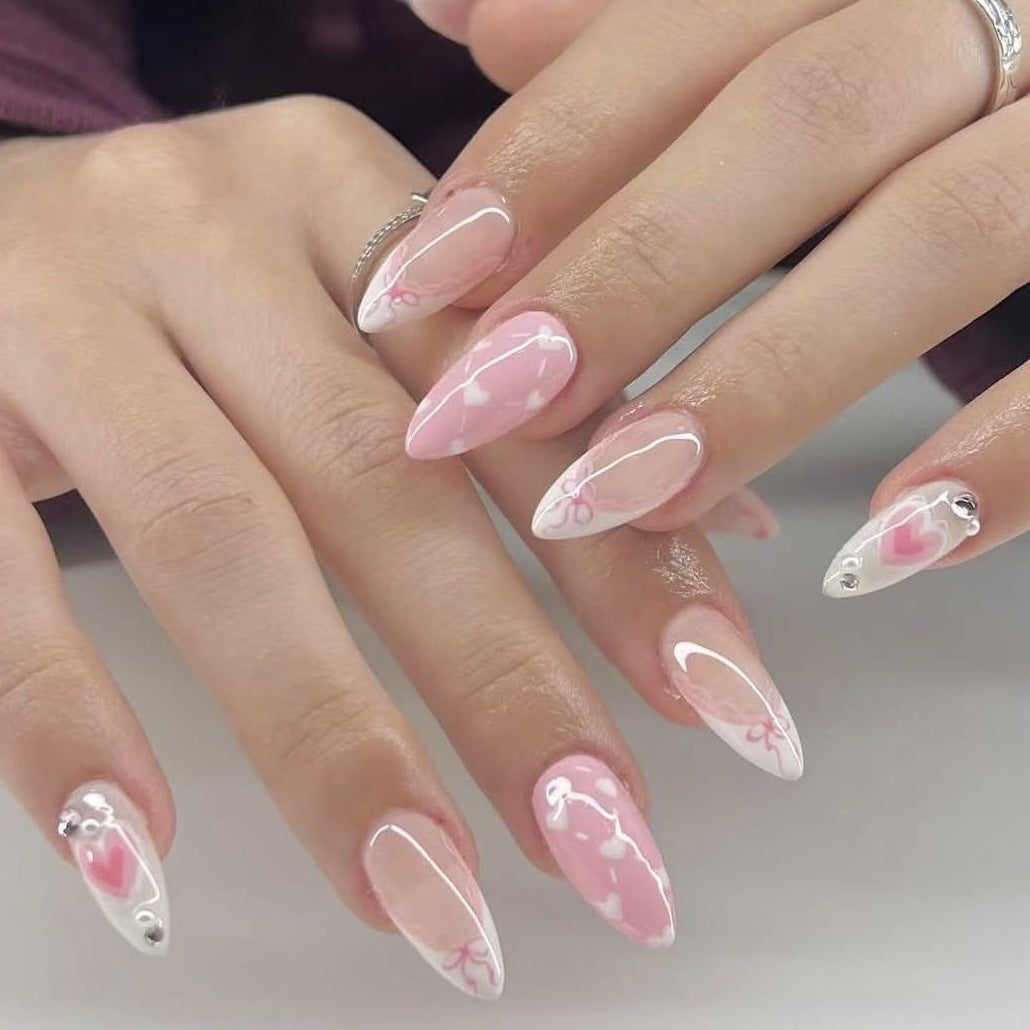 Artistic Press-On Nail Set with Romantic Heart Design Bowlift